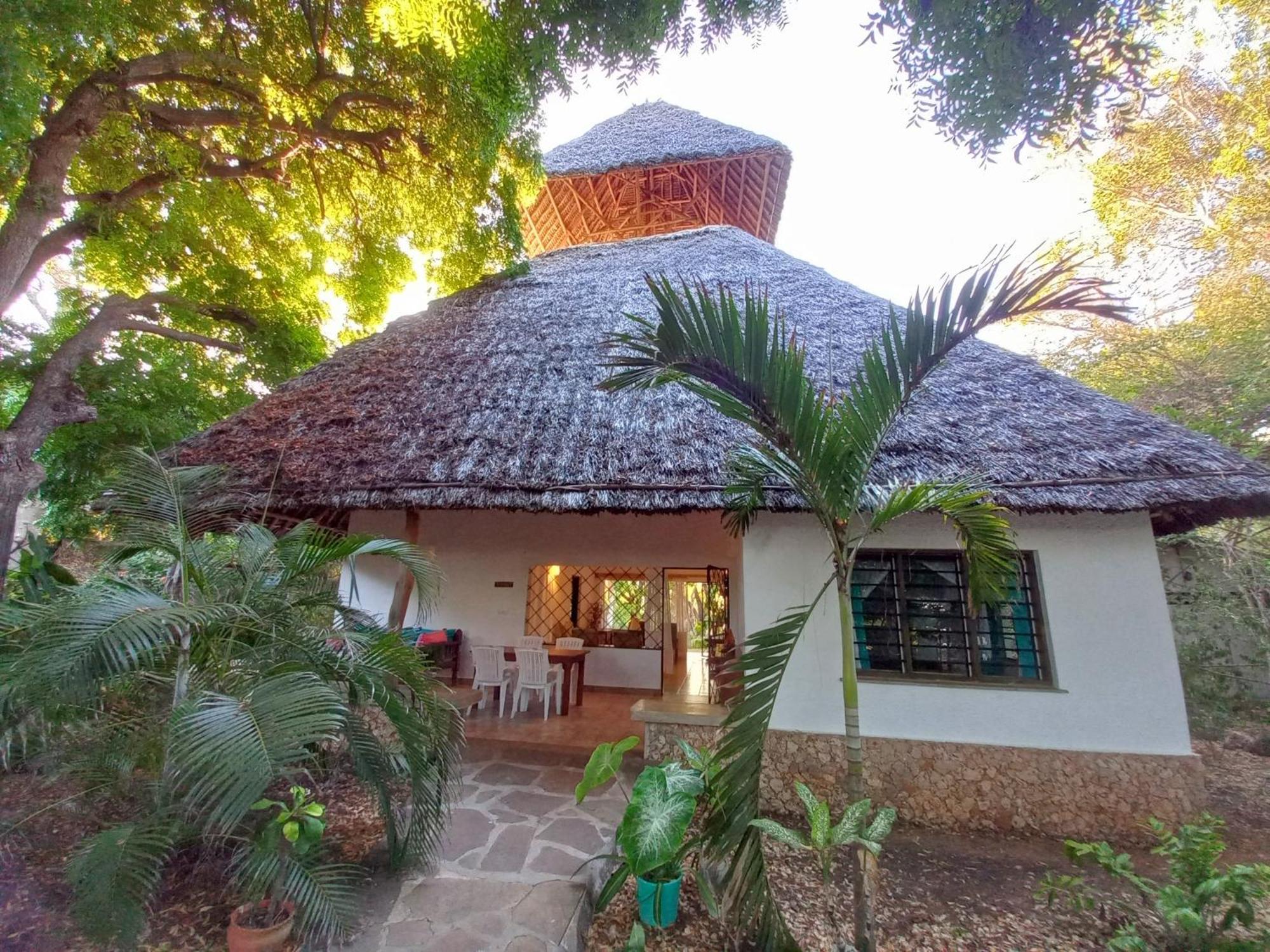 Watamu Beach Cottages Habitación foto